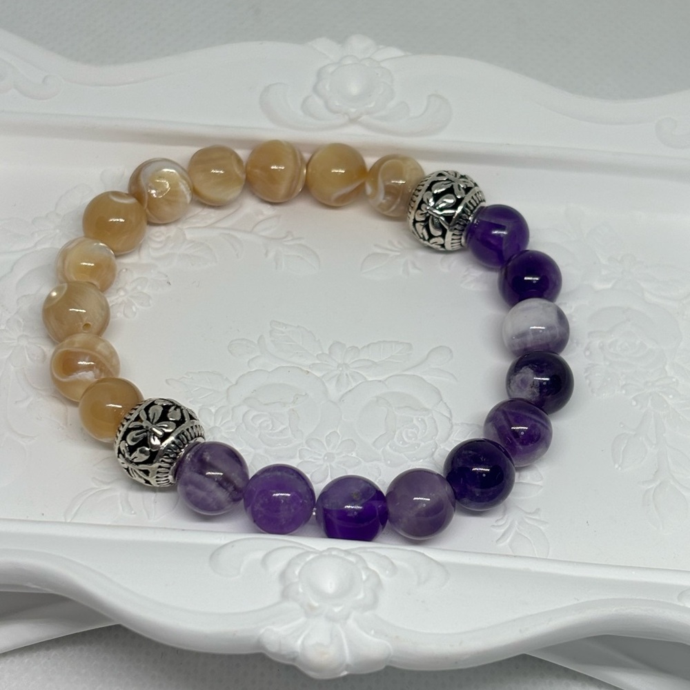 Amethyst and Margarita Snail Shell Fossil Bracelet - Picture 3 of 4